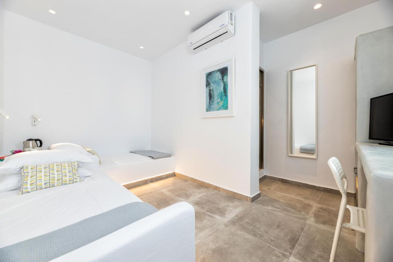 Pelican Paros 外观 照片