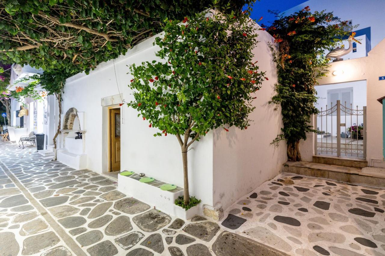 Pelican Paros 外观 照片
